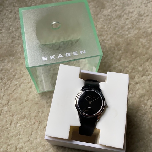 Skagen Accessories - Skagen women’s black leather watch NIB